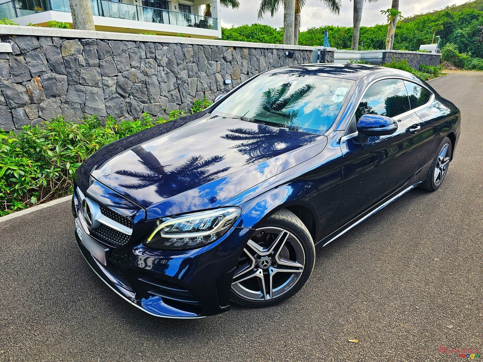 2019' Mercedes-Benz C 180 Coupe AMG photo #1