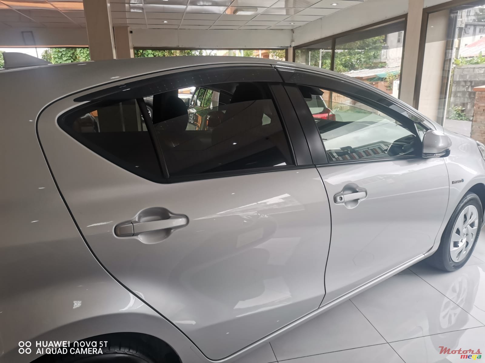 2019' Toyota Aqua photo #6