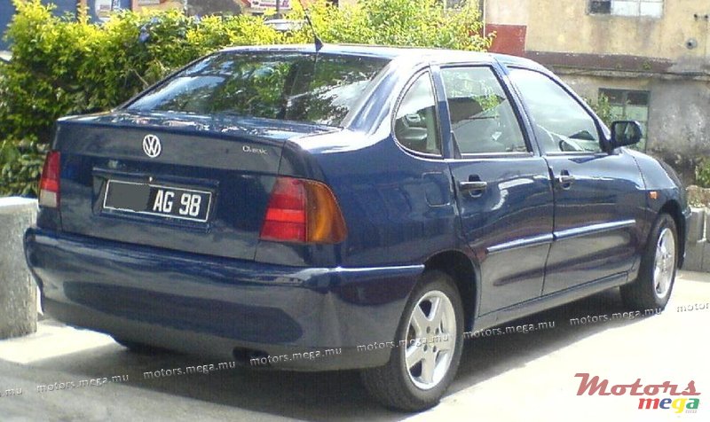 1998' Volkswagen Classic photo #1