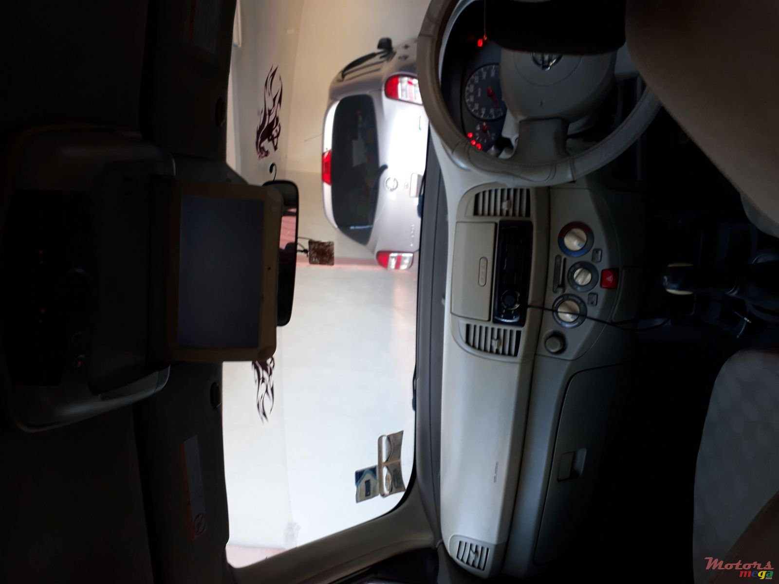 2002' Nissan March photo #5