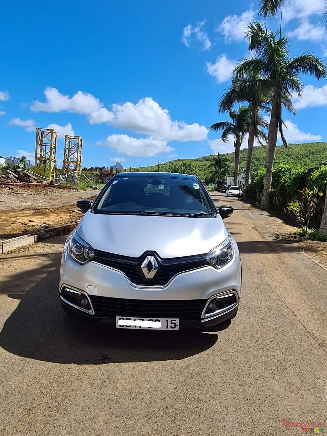 2015' Renault Captur Automatic photo #4