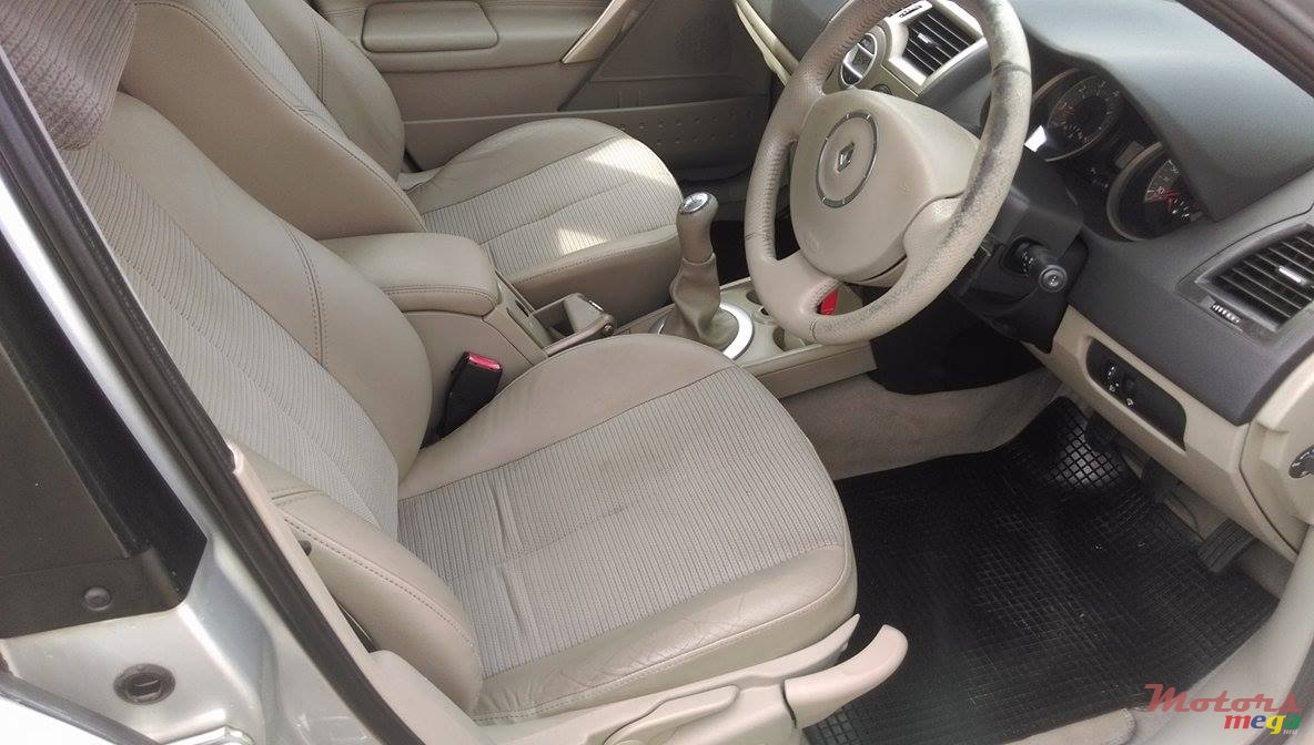 2010' Renault Master Megane 1.6 Lux photo #5