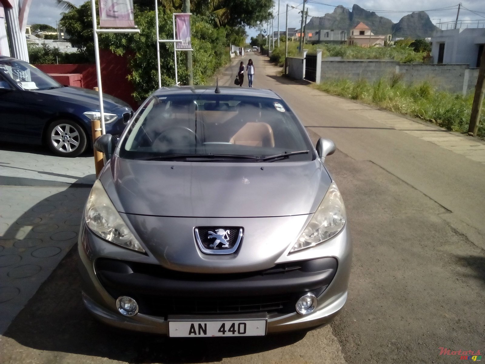 2010' Peugeot 207 photo #1