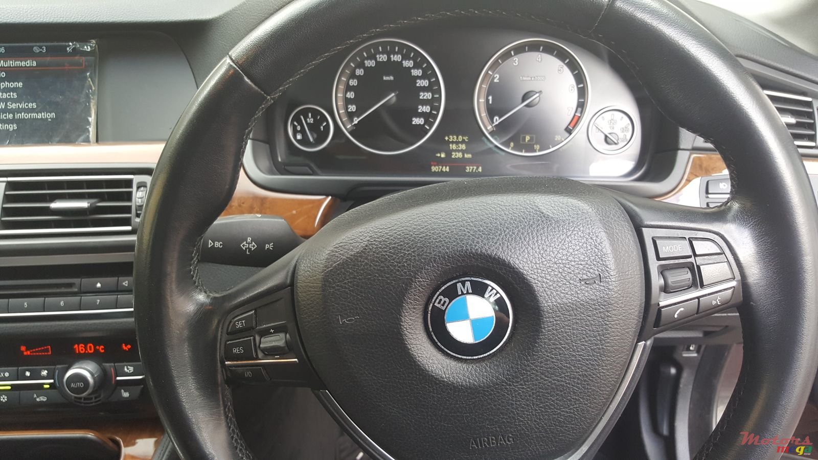 2010' BMW 523 photo #4