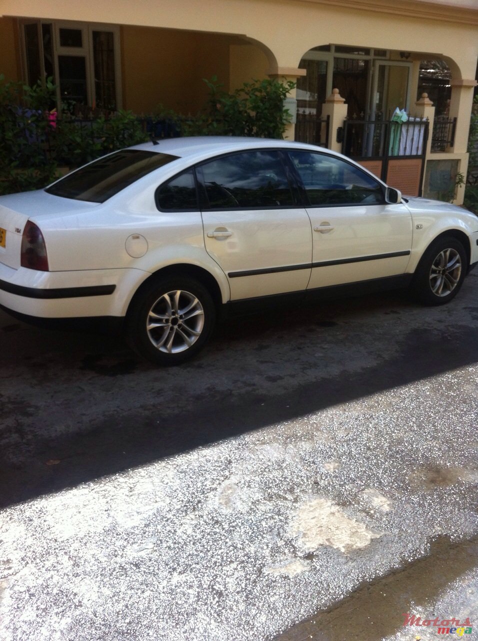 2004' Volkswagen photo #1