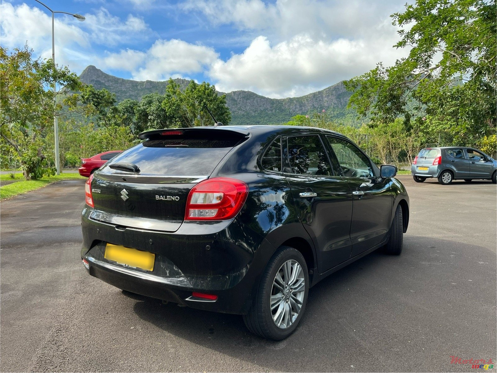 2017' Suzuki Baleno Glx photo #3