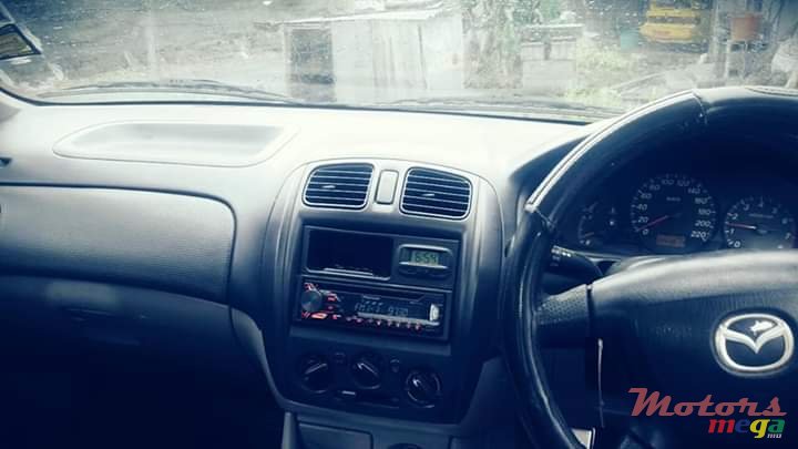 2002' Mazda 323 Non photo #1