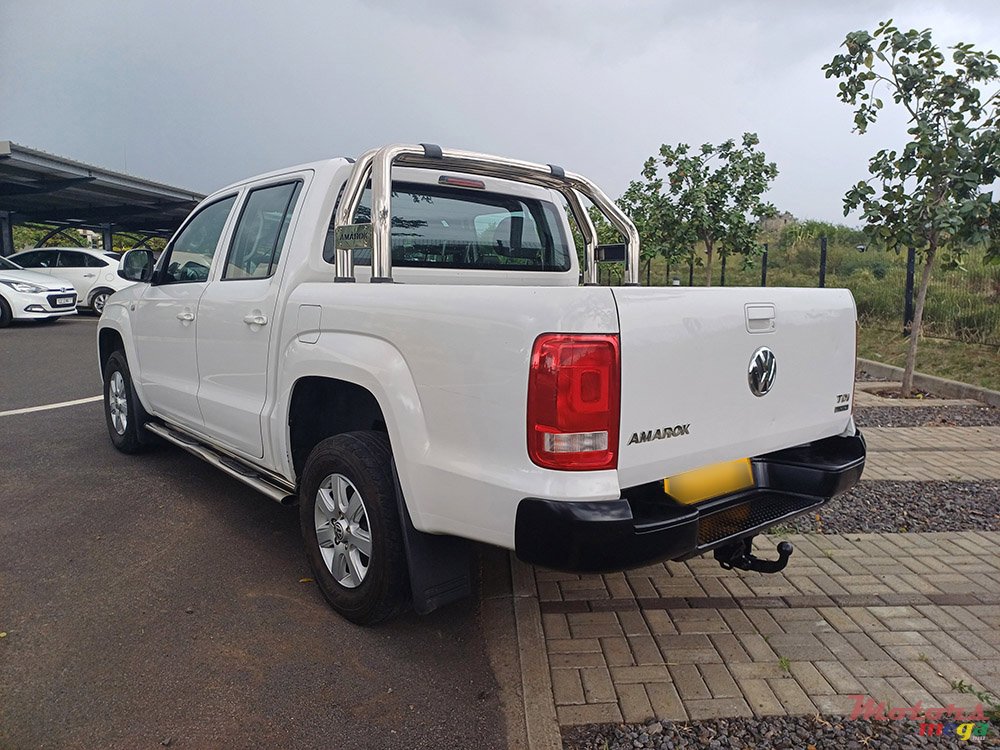 2014' Volkswagen Amarok TDI 4Motion photo #3