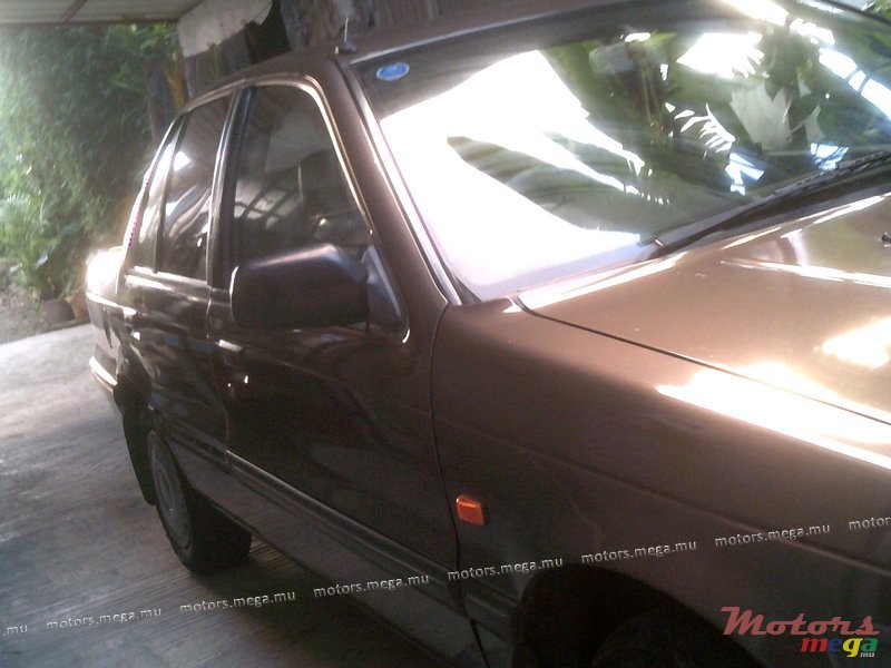 1990' Mitsubishi Lancer classic photo #2