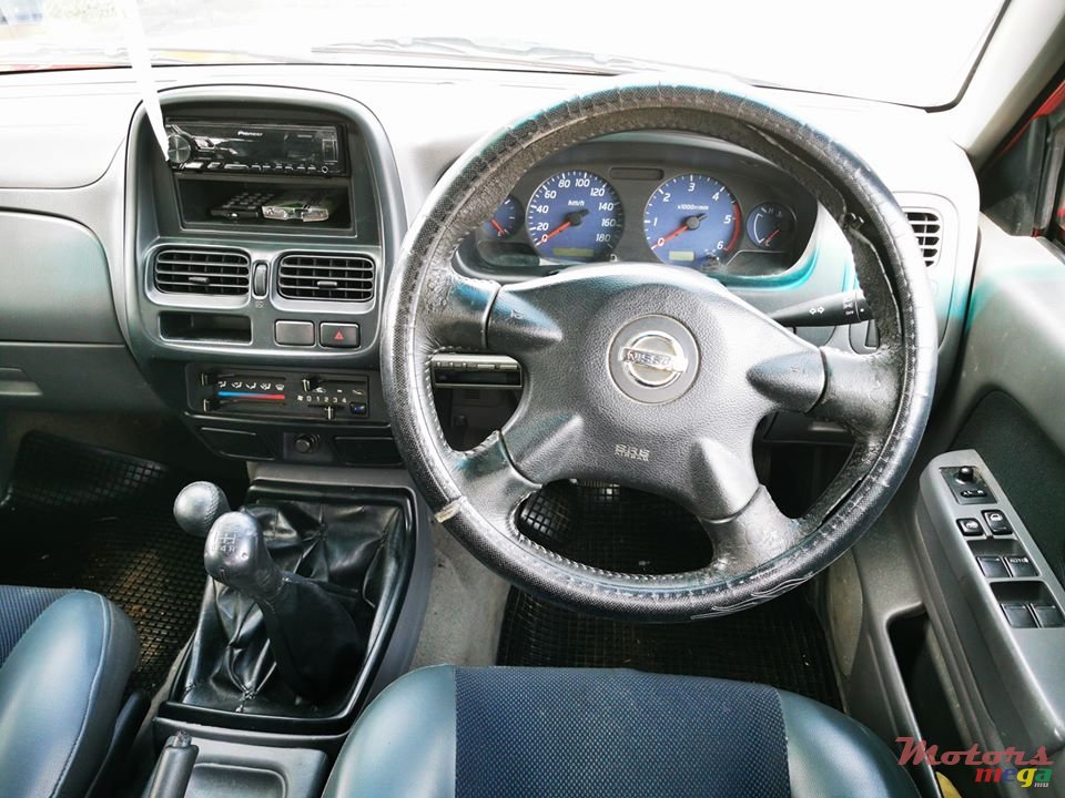 2003' Nissan Hardbody Predator photo #7