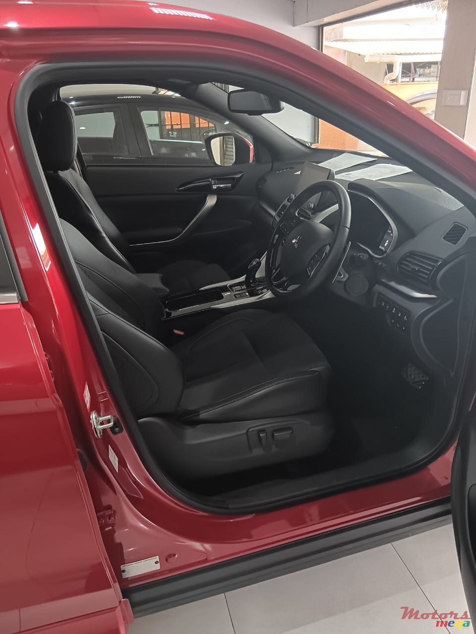 2022' Mitsubishi Eclipse Cross photo #2