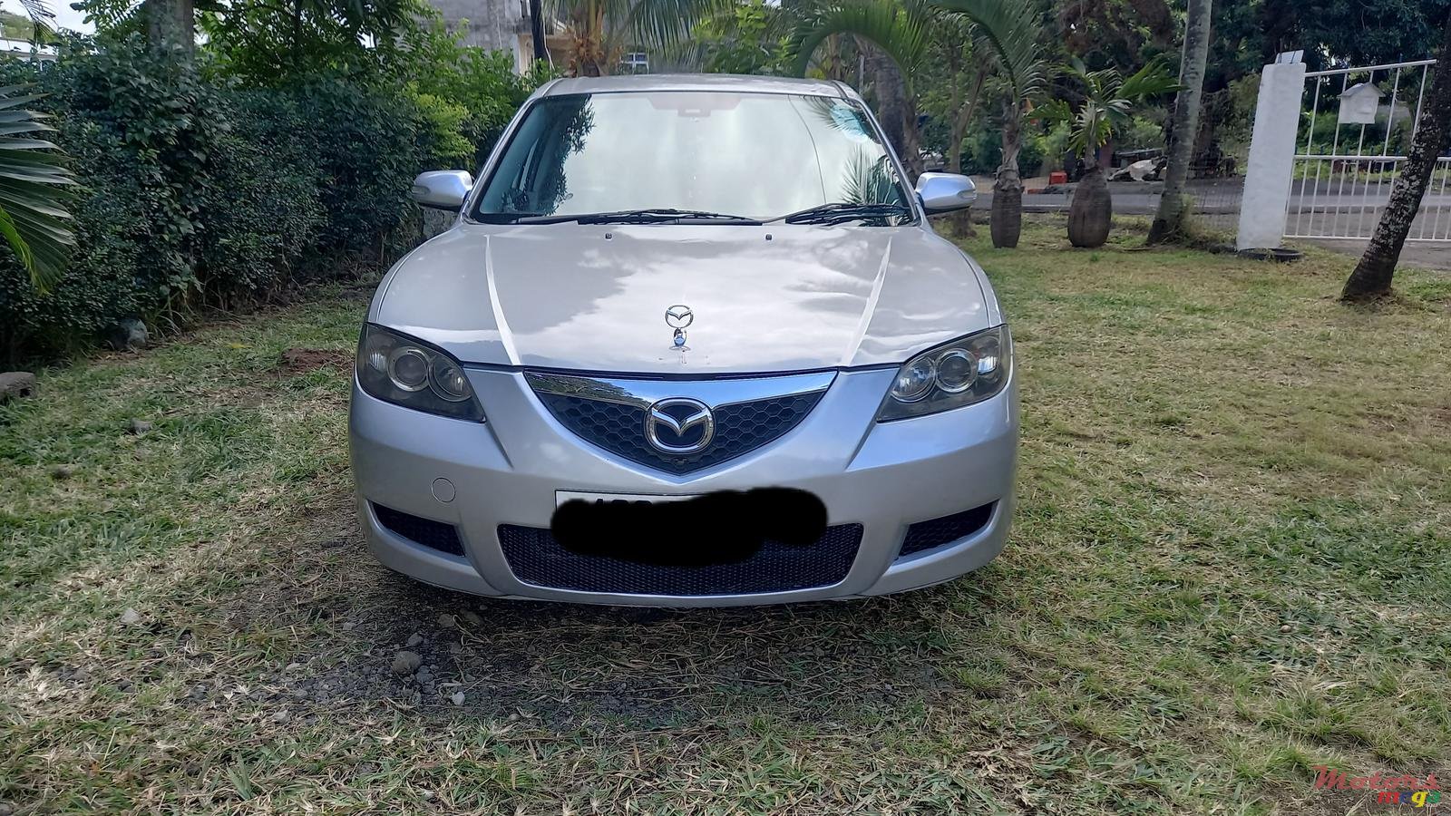 2005' Mazda Axela photo #3