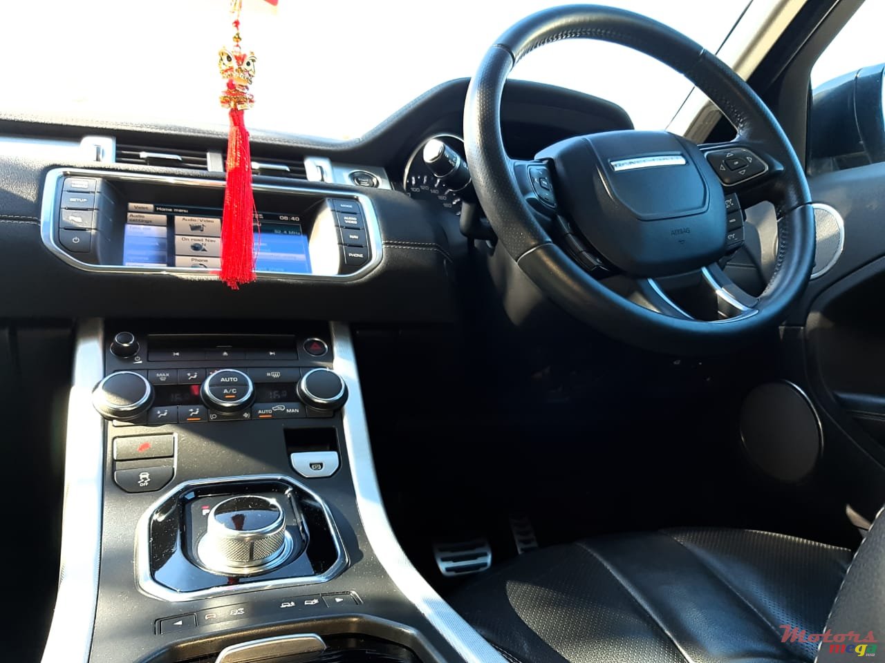 2013' Land Rover Range Rover Evoque photo #3