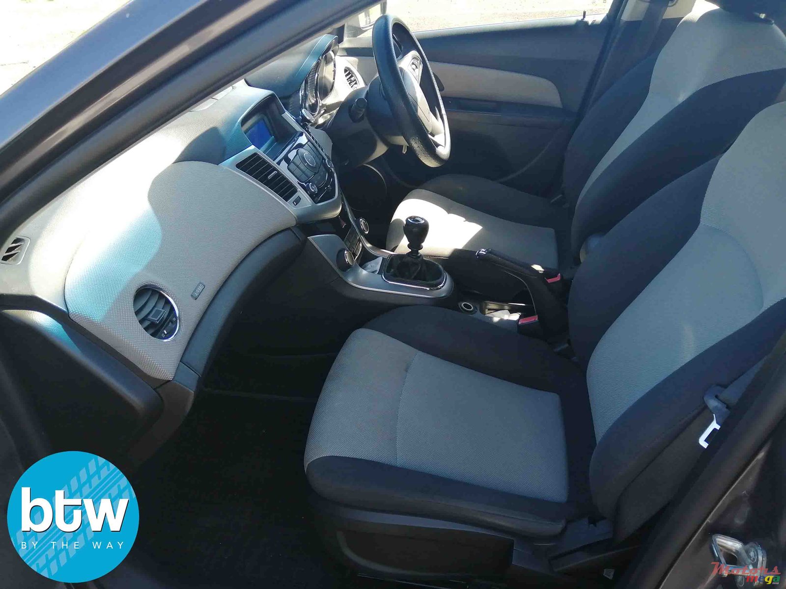 2012' Chevrolet Cruze LT photo #4