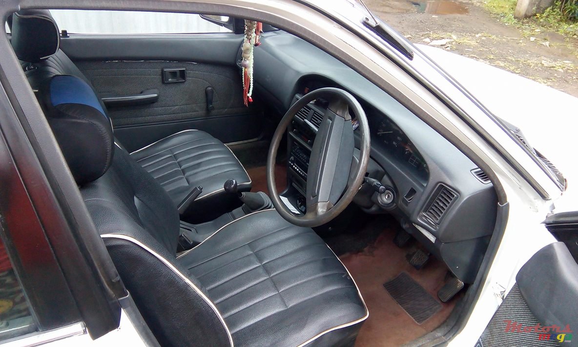 1989' Toyota Corolla photo #5