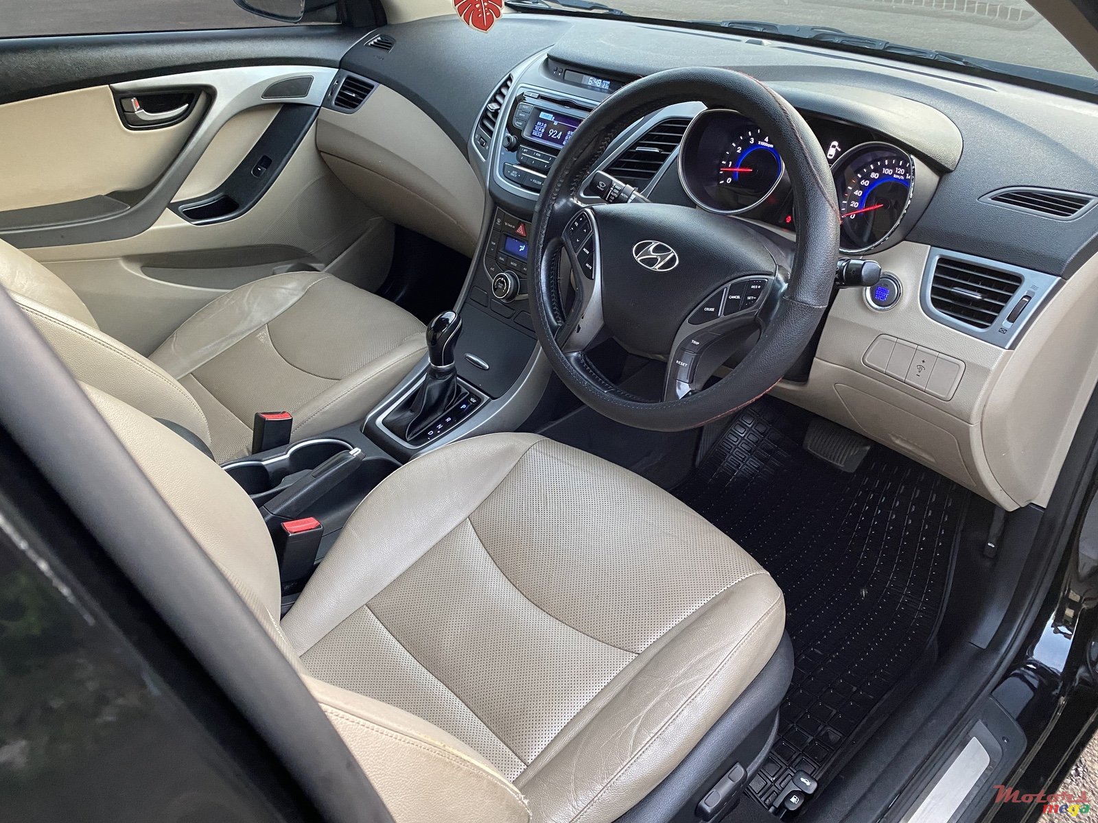 2014' Hyundai Elantra GLS photo #6