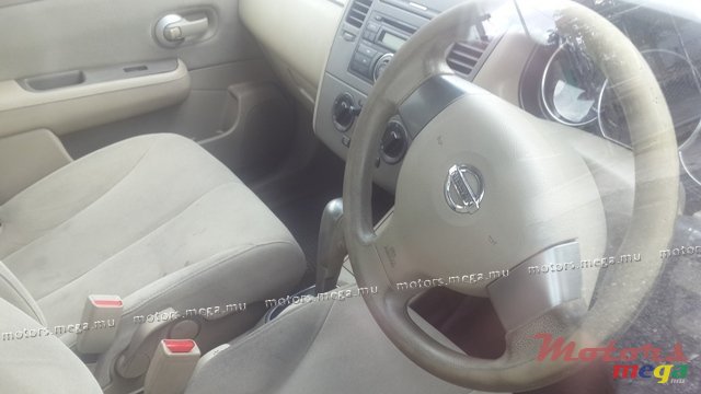 2005' Nissan Tiida photo #4