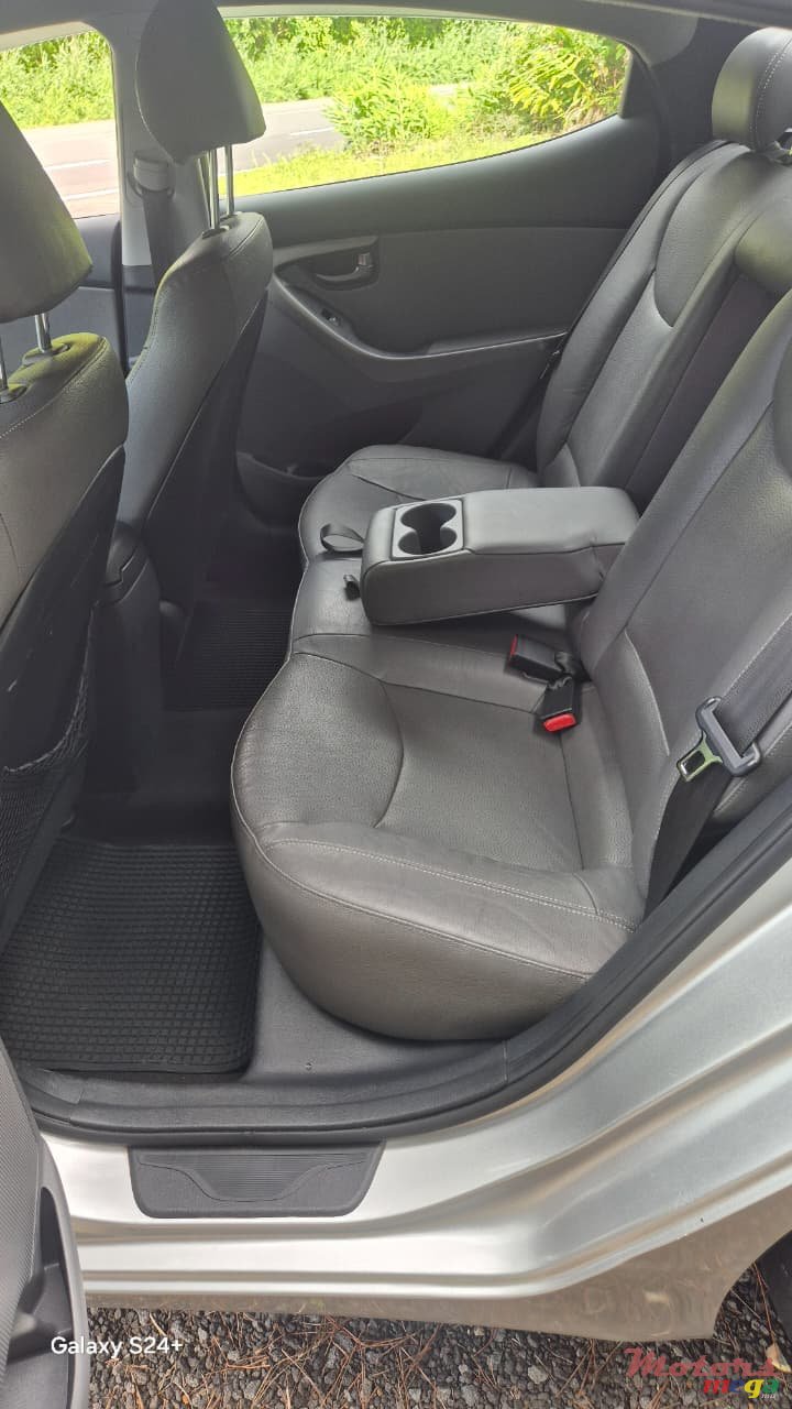 2013' Hyundai Elantra GLS photo #7