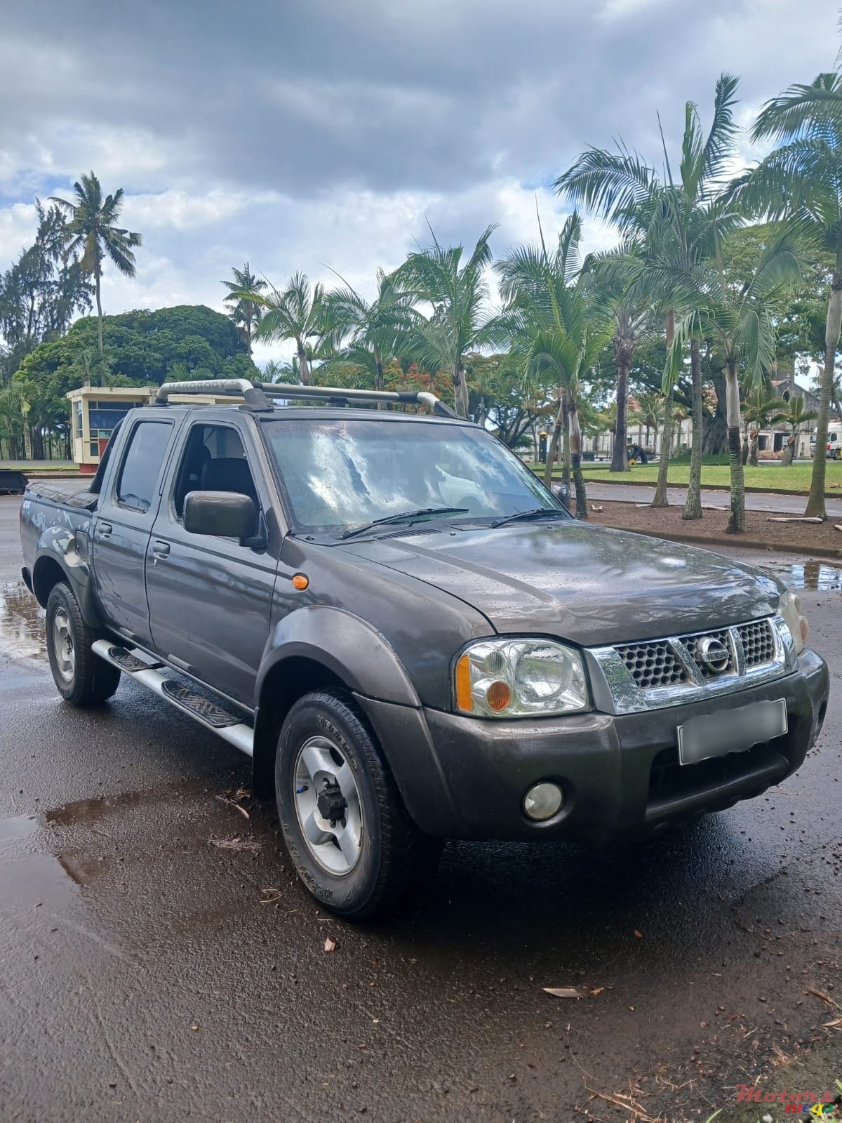 2009' Nissan Hardbody 4x4 turbo photo #1