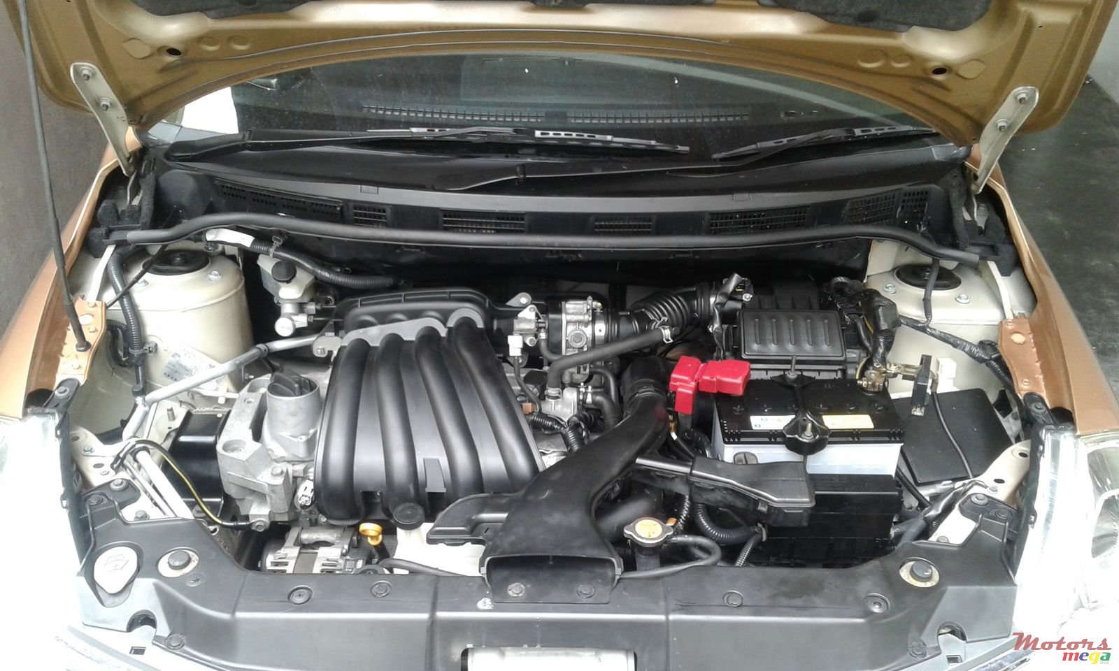 2010' Nissan Tiida photo #6