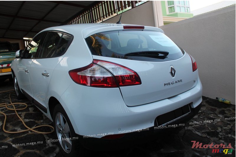 2010' Renault Megane III Turbo 130 photo #3
