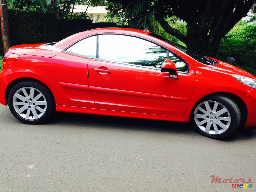 2008' Peugeot 207 1.6 gti sport pack photo #5