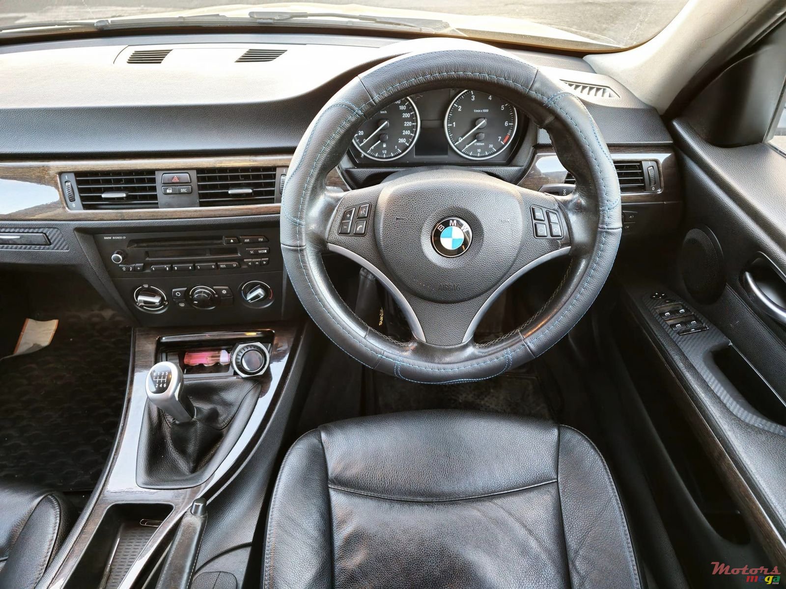 2011' BMW 316 i photo #6