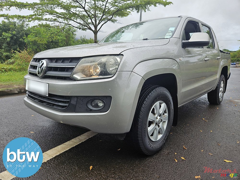 2014' Volkswagen Amarok 4 Motion photo #2