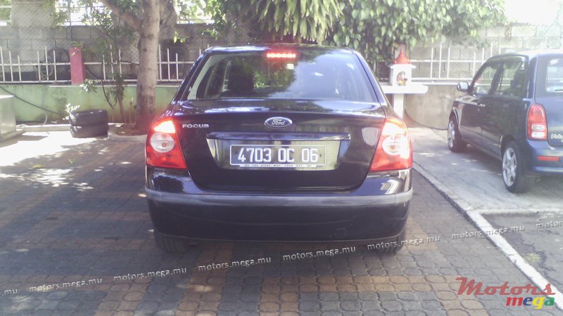2006' Ford Focus photo #3