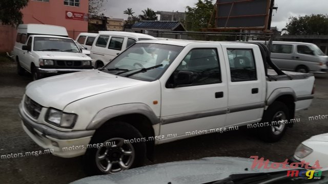 2001' Isuzu KB 280 photo #2