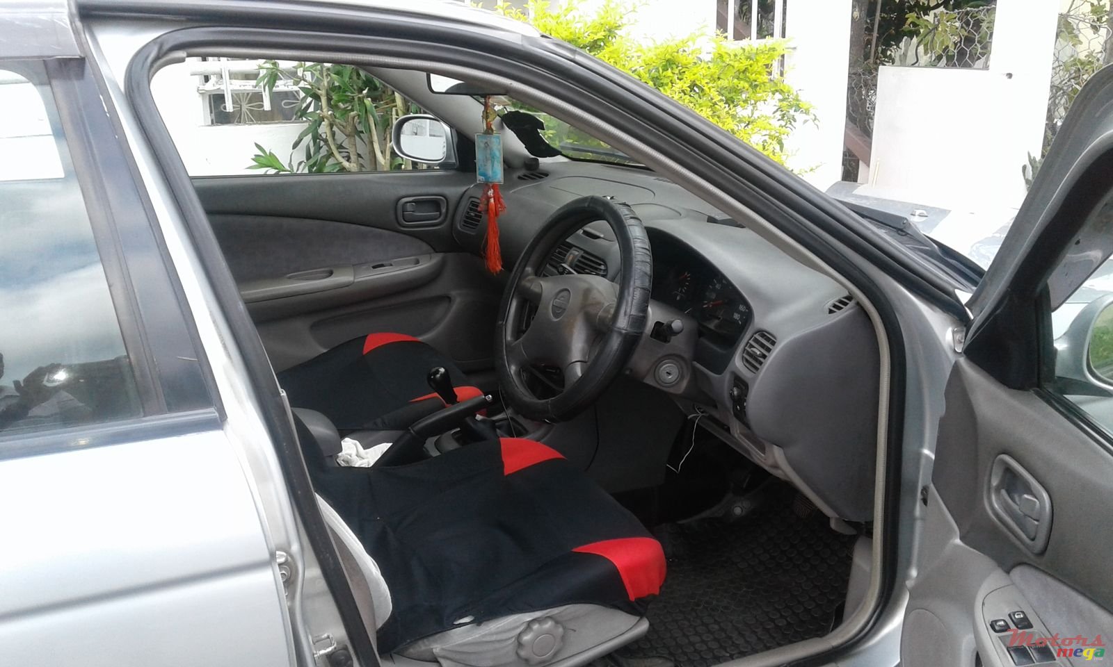 1999' Nissan Sunny photo #5