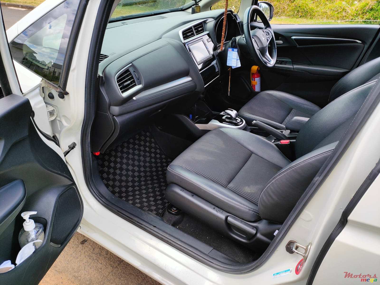 2017' Honda Fit photo #3