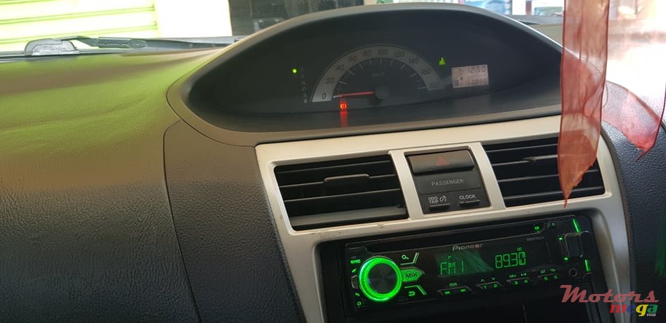 2006' Toyota belta photo #4