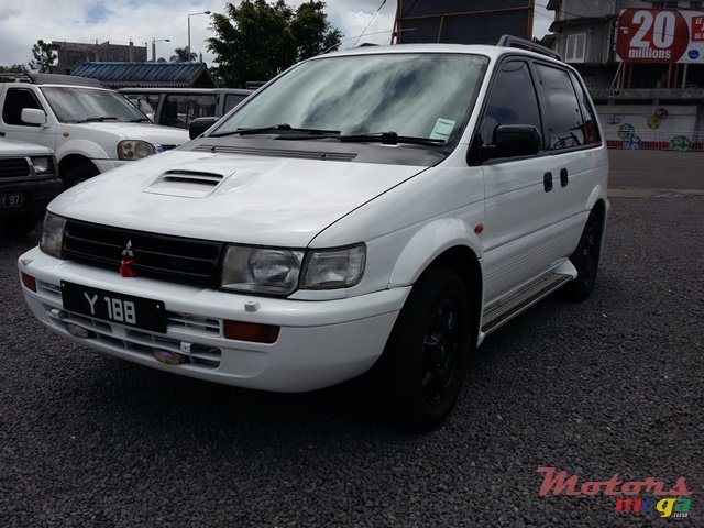 1994' Mitsubishi RVR photo #1