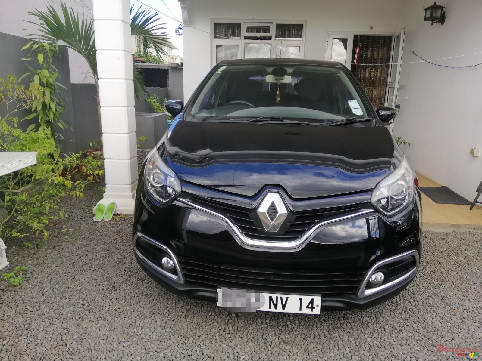 2014' Renault Captur photo #1
