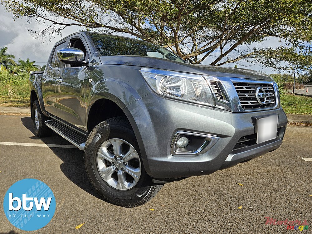2019' Nissan Navara photo #1