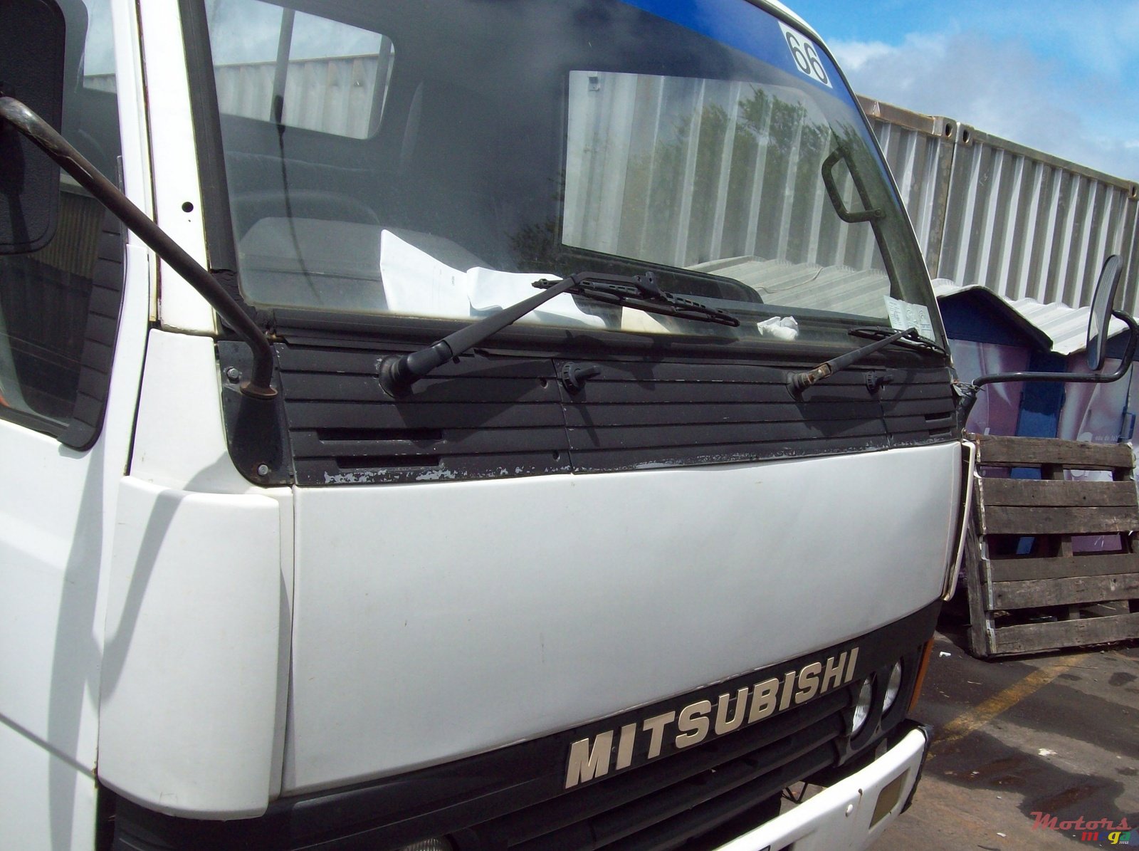 1992' Mitsubishi photo #2