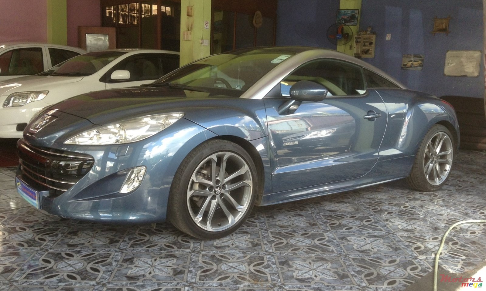 2011' Peugeot RCZ photo #2
