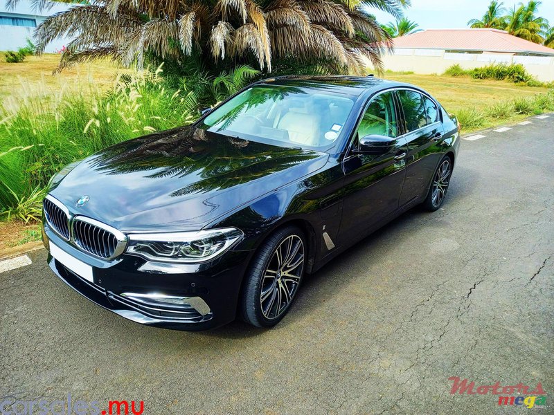 2018' BMW 530 e Luxury Line eDrive photo #2