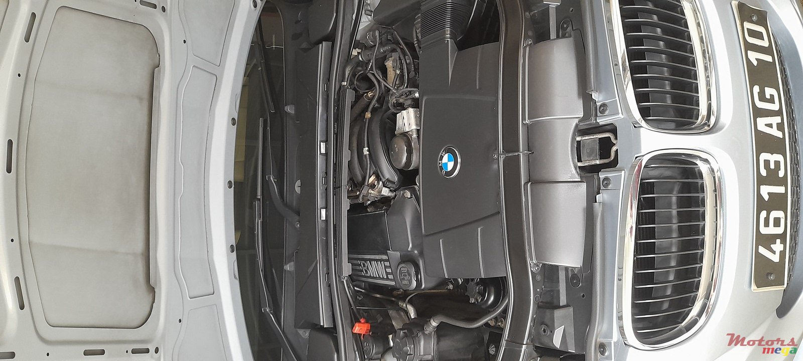 2010' BMW 3 Series 316i photo #3