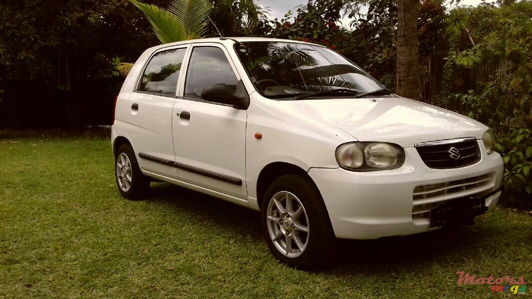 2003' Suzuki Alto Spin 4 cylinders photo #1
