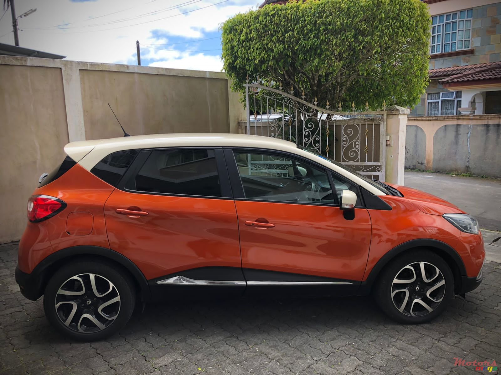2014' Renault Captur photo #5