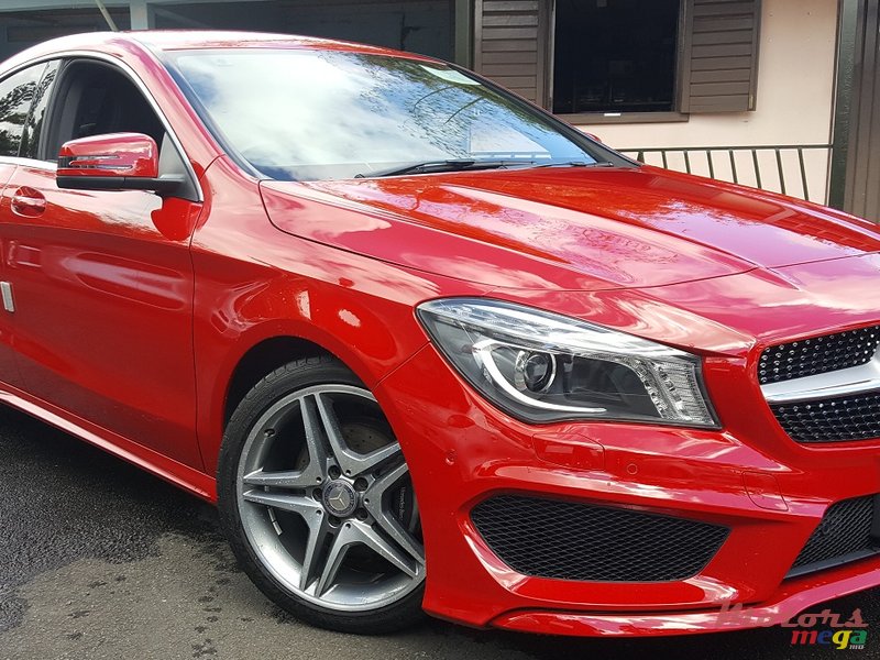 2013' Mercedes-Benz CLA 180 AMG photo #1