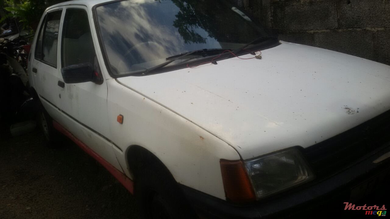 1992' Peugeot 205 photo #2