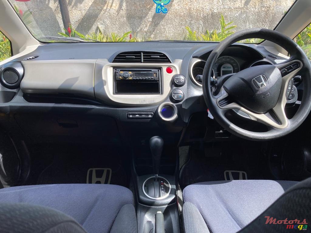 2011' Honda Fit photo #6