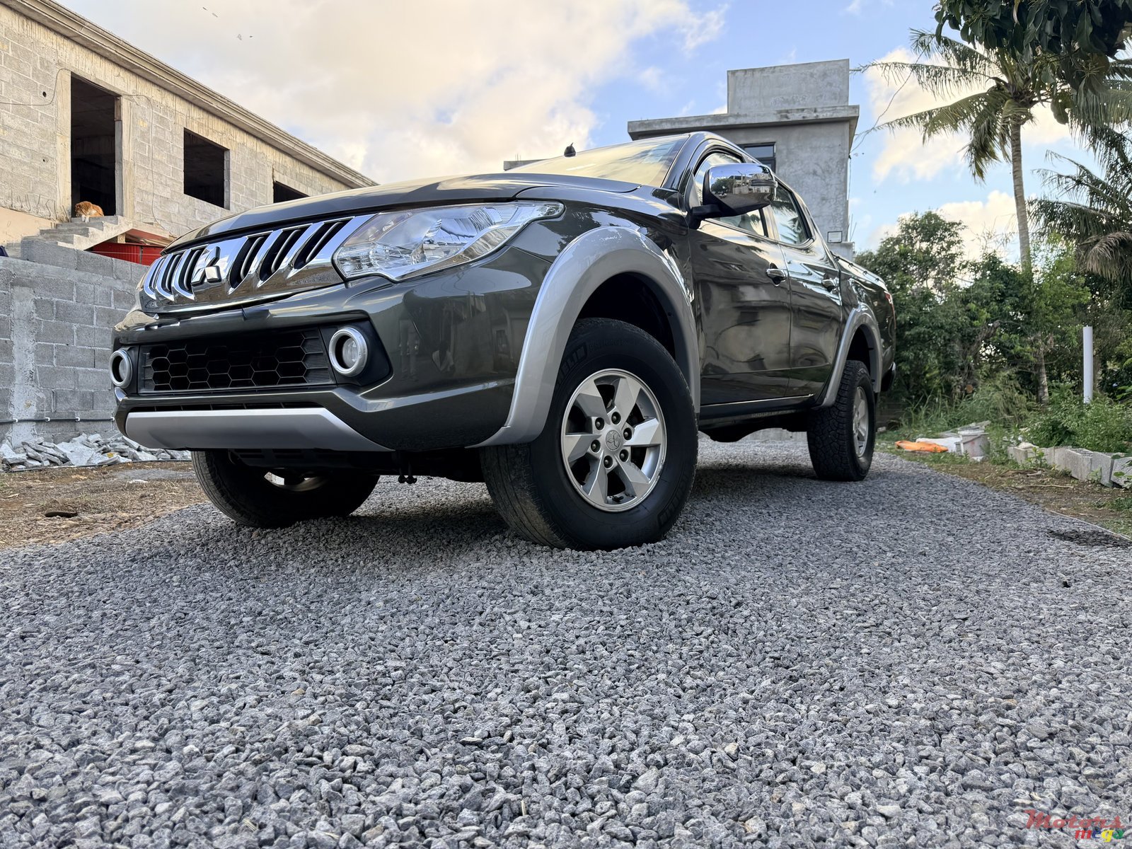 2015' Mitsubishi L200 photo #3