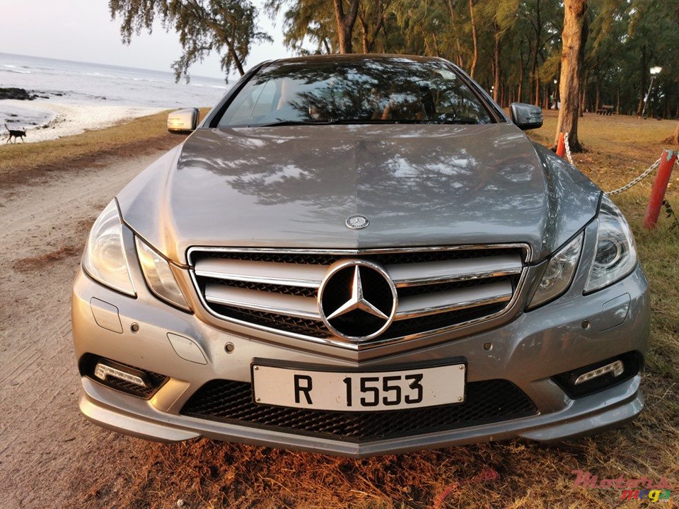 2011' Mercedes-Benz E-Class E250 photo #1