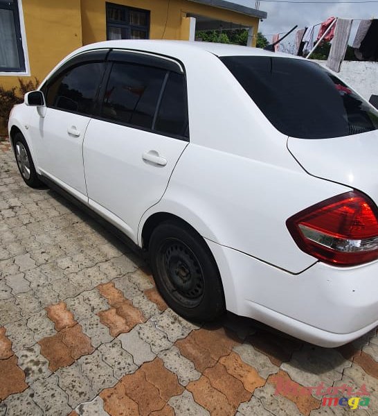 2008' Nissan Tiida photo #1