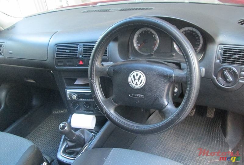 2004' Volkswagen Golf IV photo #5