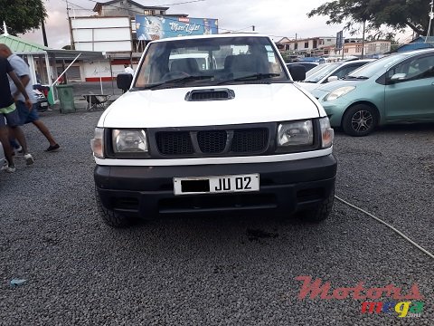 2002' Nissan Pickup 4x4 photo #2